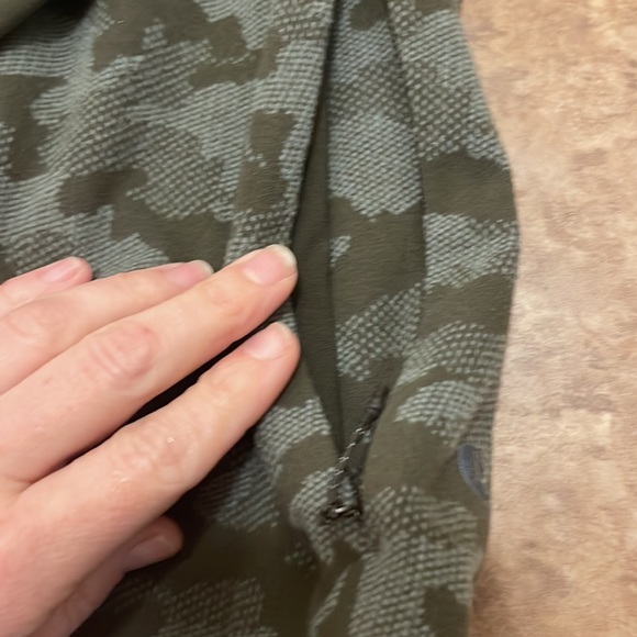 Lululemon Warm Surge Full Zip heritage Camo Hoodie Mens Sz M - Picture 6 of 8